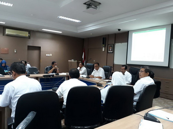 Bupati Minta Kadis PU Kampar Buatkan DED Jembatan Permanen Desa Balung